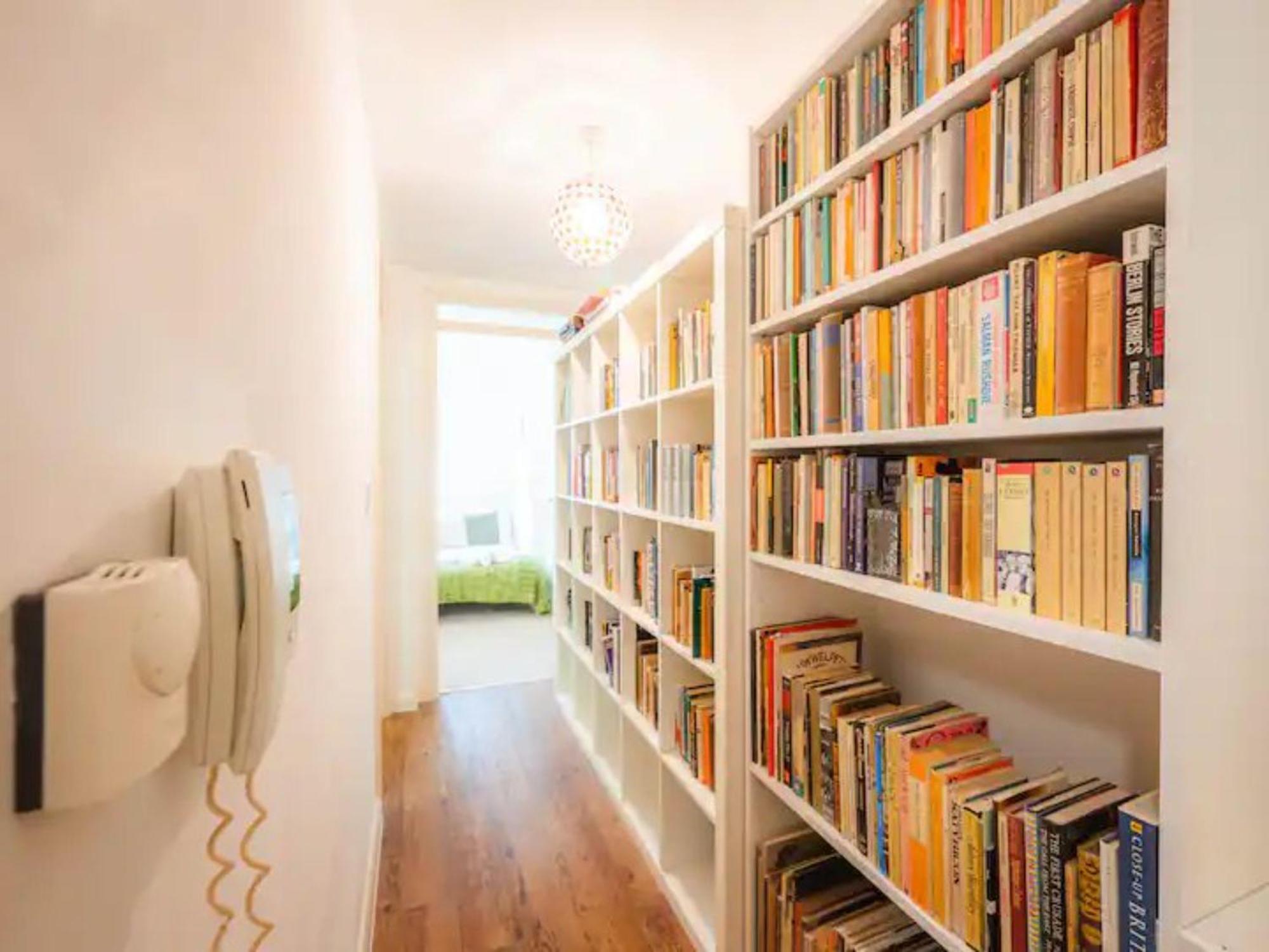 Pass The Keys Modern 2-bed With Private Balcony, Near Dalston Junction Station - Ideal Urban Retreat! * Londra